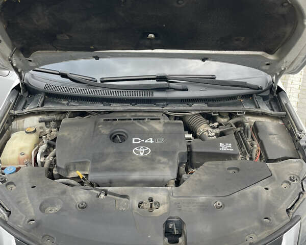 Серый Тойота Авенсис, объемом двигателя 2 л и пробегом 289 тыс. км за 7700 $, фото 28 на Automoto.ua