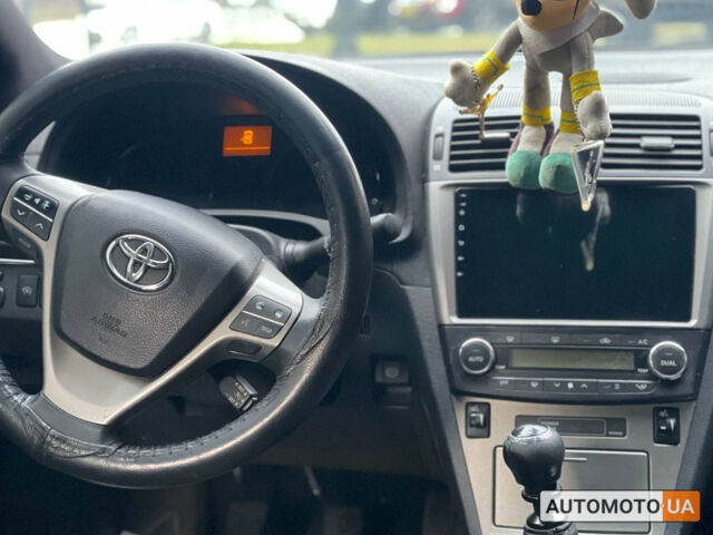 Серый Тойота Авенсис, объемом двигателя 2 л и пробегом 267 тыс. км за 8500 $, фото 8 на Automoto.ua
