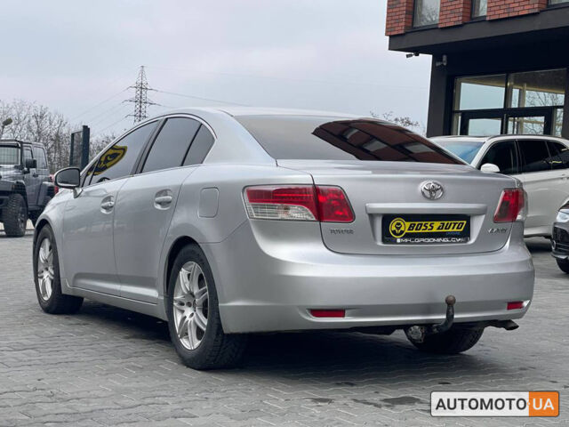 Серый Тойота Авенсис, объемом двигателя 2 л и пробегом 267 тыс. км за 8500 $, фото 3 на Automoto.ua