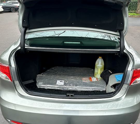 Серый Тойота Авенсис, объемом двигателя 2 л и пробегом 198 тыс. км за 9200 $, фото 7 на Automoto.ua