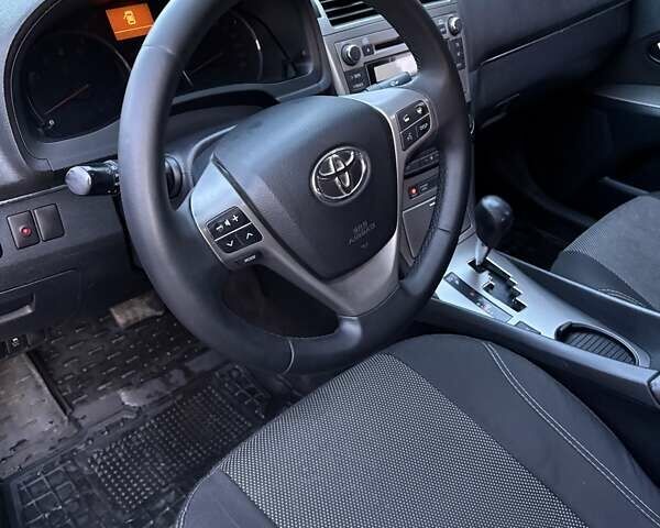Серый Тойота Авенсис, объемом двигателя 1.8 л и пробегом 283 тыс. км за 8250 $, фото 15 на Automoto.ua