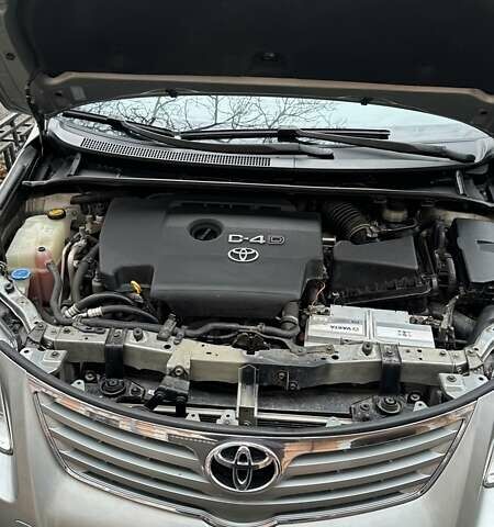 Серый Тойота Авенсис, объемом двигателя 2 л и пробегом 198 тыс. км за 9200 $, фото 6 на Automoto.ua