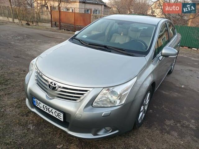 Серый Тойота Авенсис, объемом двигателя 2 л и пробегом 270 тыс. км за 8100 $, фото 2 на Automoto.ua