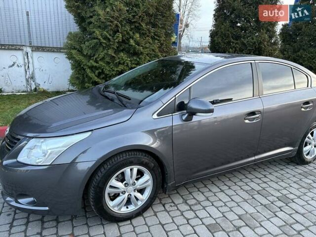 Серый Тойота Авенсис, объемом двигателя 1.8 л и пробегом 283 тыс. км за 8250 $, фото 7 на Automoto.ua