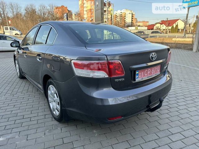 Серый Тойота Авенсис, объемом двигателя 1.6 л и пробегом 220 тыс. км за 8400 $, фото 69 на Automoto.ua