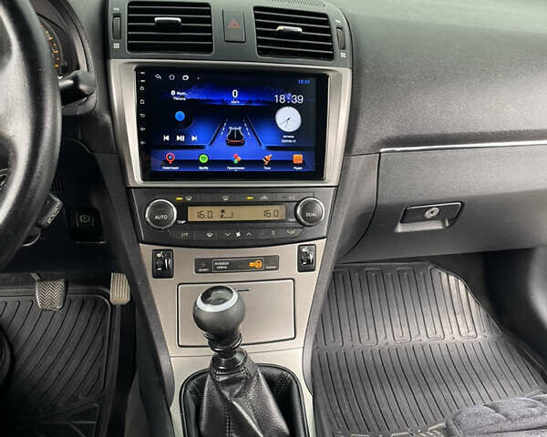 Серый Тойота Авенсис, объемом двигателя 2 л и пробегом 289 тыс. км за 7700 $, фото 26 на Automoto.ua