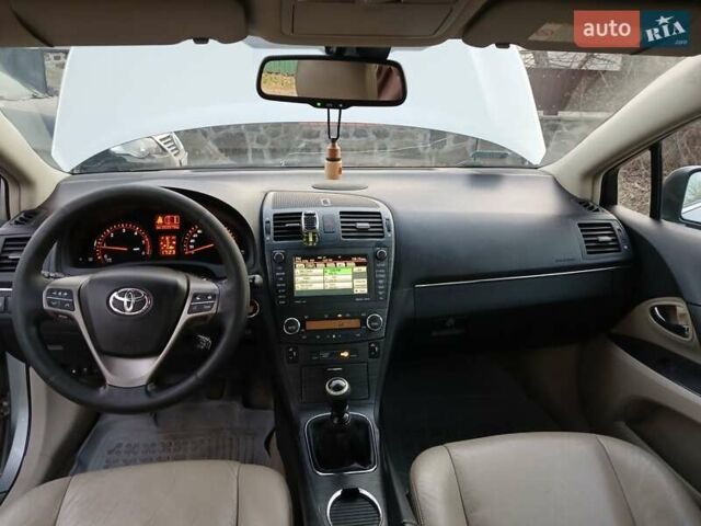 Серый Тойота Авенсис, объемом двигателя 2 л и пробегом 270 тыс. км за 8100 $, фото 13 на Automoto.ua