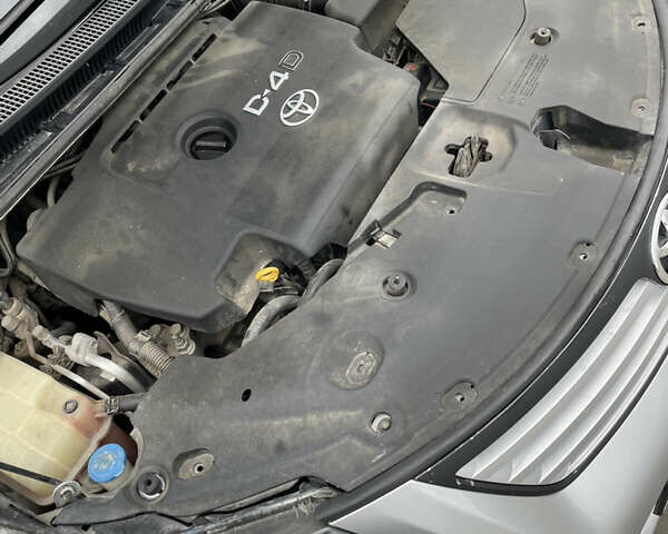 Серый Тойота Авенсис, объемом двигателя 2 л и пробегом 289 тыс. км за 7700 $, фото 30 на Automoto.ua