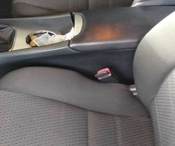 Серый Тойота Авенсис, объемом двигателя 2 л и пробегом 204 тыс. км за 8500 $, фото 14 на Automoto.ua