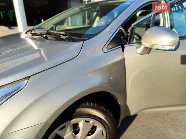 Серый Тойота Авенсис, объемом двигателя 1.8 л и пробегом 279 тыс. км за 6990 $, фото 3 на Automoto.ua