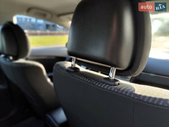 Серый Тойота Авенсис, объемом двигателя 1.8 л и пробегом 279 тыс. км за 6990 $, фото 55 на Automoto.ua