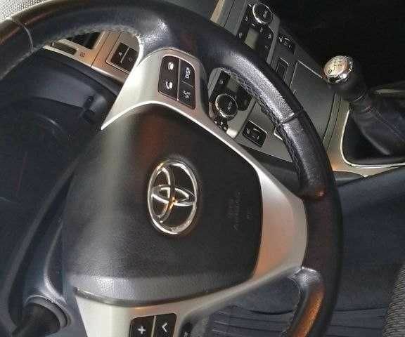 Серый Тойота Авенсис, объемом двигателя 2 л и пробегом 204 тыс. км за 8500 $, фото 8 на Automoto.ua