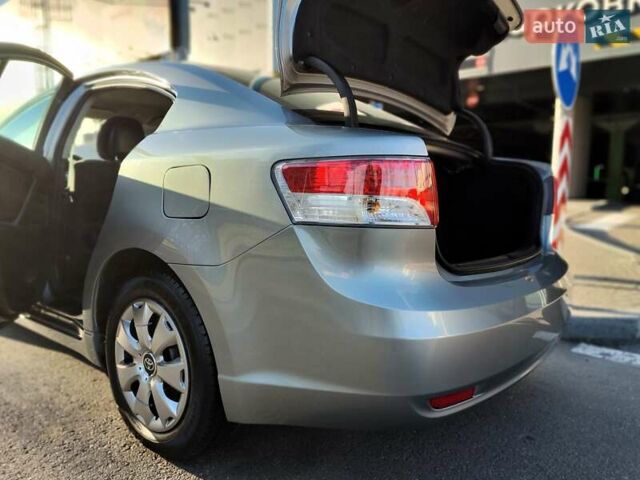 Серый Тойота Авенсис, объемом двигателя 1.8 л и пробегом 279 тыс. км за 6990 $, фото 14 на Automoto.ua