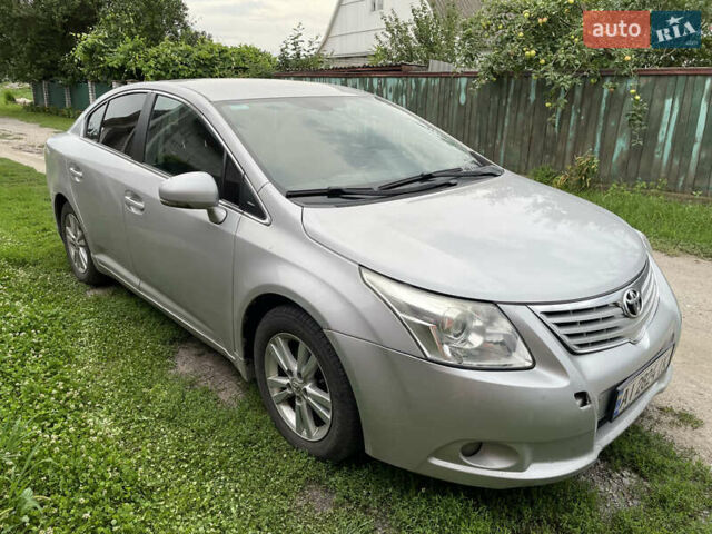 Серый Тойота Авенсис, объемом двигателя 1.8 л и пробегом 230 тыс. км за 7500 $, фото 5 на Automoto.ua