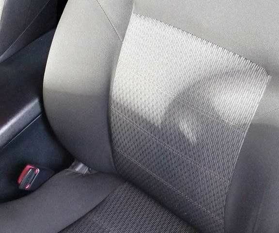 Серый Тойота Авенсис, объемом двигателя 2 л и пробегом 204 тыс. км за 8500 $, фото 12 на Automoto.ua