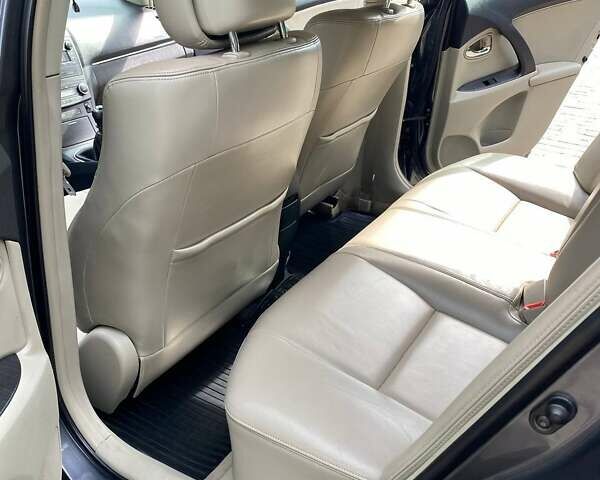 Серый Тойота Авенсис, объемом двигателя 2 л и пробегом 238 тыс. км за 10300 $, фото 21 на Automoto.ua