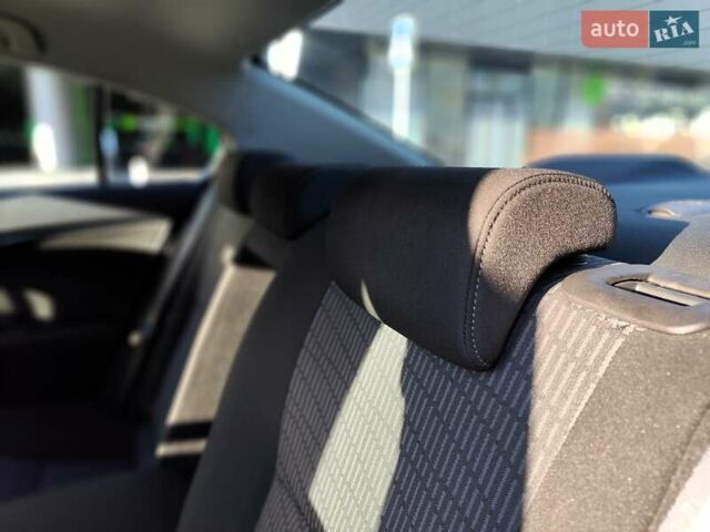 Серый Тойота Авенсис, объемом двигателя 1.8 л и пробегом 279 тыс. км за 6990 $, фото 44 на Automoto.ua