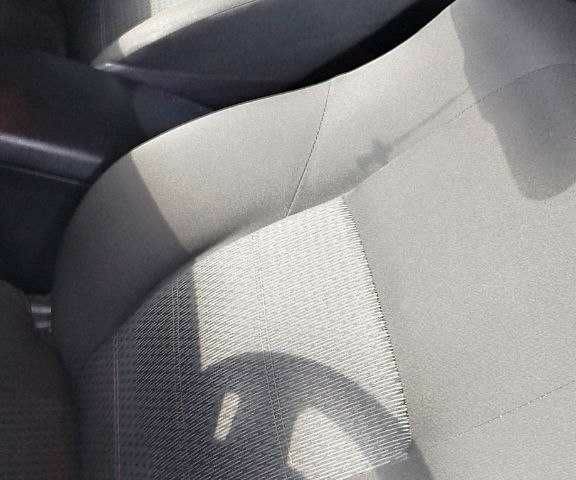 Серый Тойота Авенсис, объемом двигателя 2 л и пробегом 204 тыс. км за 8500 $, фото 13 на Automoto.ua