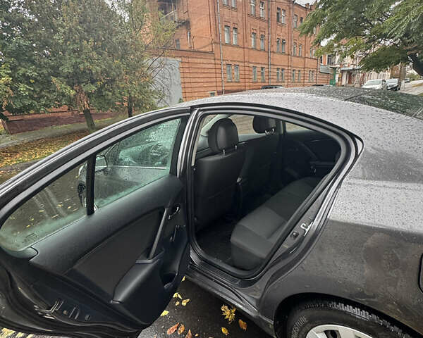 Серый Тойота Авенсис, объемом двигателя 1.6 л и пробегом 200 тыс. км за 7999 $, фото 9 на Automoto.ua