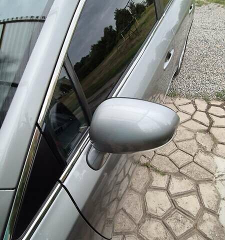 Серый Тойота Авенсис, объемом двигателя 2 л и пробегом 167 тыс. км за 9700 $, фото 49 на Automoto.ua