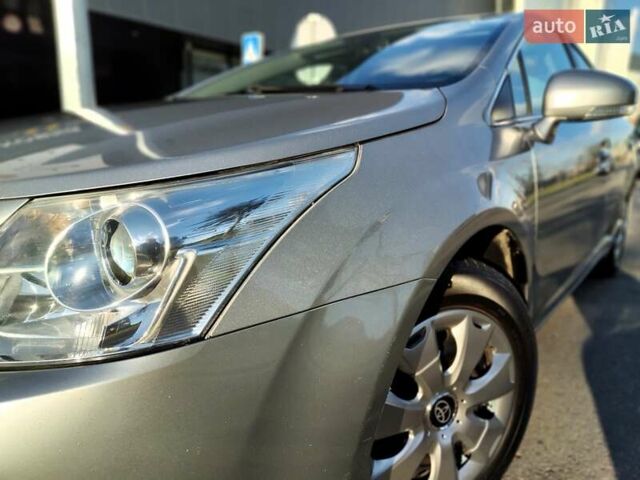 Серый Тойота Авенсис, объемом двигателя 1.8 л и пробегом 279 тыс. км за 6990 $, фото 2 на Automoto.ua
