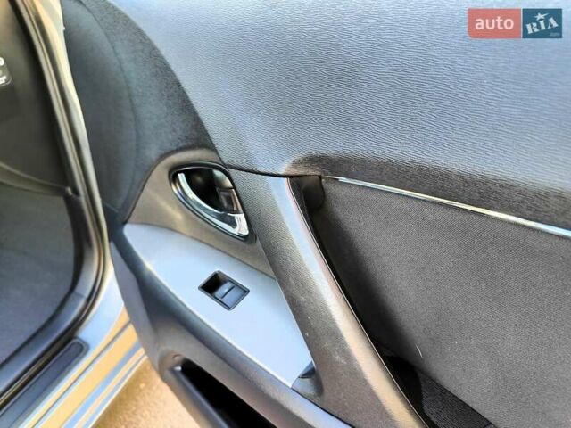 Серый Тойота Авенсис, объемом двигателя 1.8 л и пробегом 279 тыс. км за 6990 $, фото 46 на Automoto.ua
