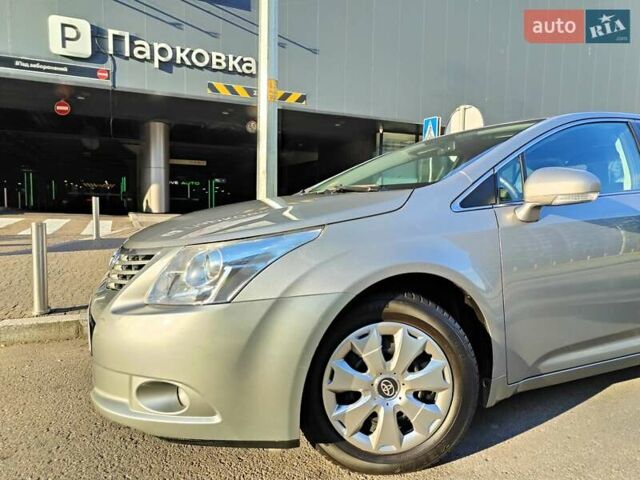 Серый Тойота Авенсис, объемом двигателя 1.8 л и пробегом 279 тыс. км за 6990 $, фото 5 на Automoto.ua