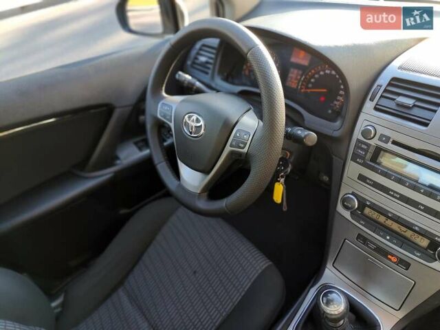 Серый Тойота Авенсис, объемом двигателя 1.8 л и пробегом 279 тыс. км за 6990 $, фото 50 на Automoto.ua