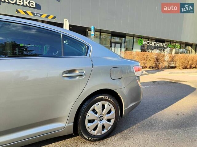 Серый Тойота Авенсис, объемом двигателя 1.8 л и пробегом 279 тыс. км за 6990 $, фото 7 на Automoto.ua