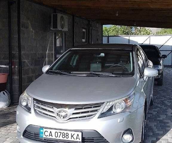 Серый Тойота Авенсис, объемом двигателя 2 л и пробегом 204 тыс. км за 8500 $, фото 18 на Automoto.ua