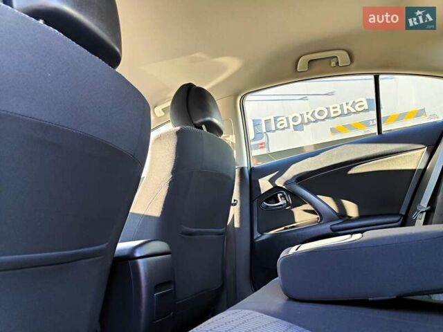 Серый Тойота Авенсис, объемом двигателя 1.8 л и пробегом 279 тыс. км за 6990 $, фото 43 на Automoto.ua