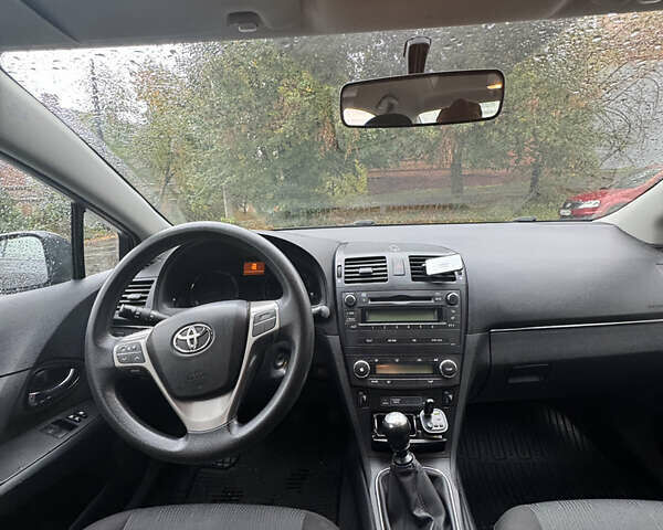 Серый Тойота Авенсис, объемом двигателя 1.6 л и пробегом 200 тыс. км за 7500 $, фото 11 на Automoto.ua