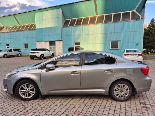 Серый Тойота Авенсис, объемом двигателя 1.8 л и пробегом 226 тыс. км за 8500 $, фото 3 на Automoto.ua