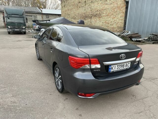 Серый Тойота Авенсис, объемом двигателя 2 л и пробегом 290 тыс. км за 11000 $, фото 5 на Automoto.ua