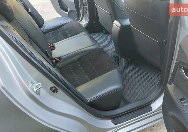 Сірий Тойота Авенсіс, об'ємом двигуна 2 л та пробігом 198 тис. км за 10800 $, фото 21 на Automoto.ua