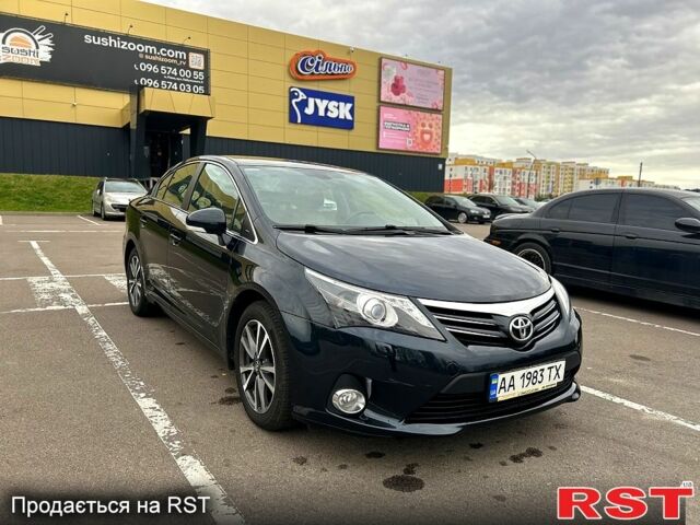 Серый Тойота Авенсис, объемом двигателя 2 л и пробегом 202 тыс. км за 10000 $, фото 6 на Automoto.ua