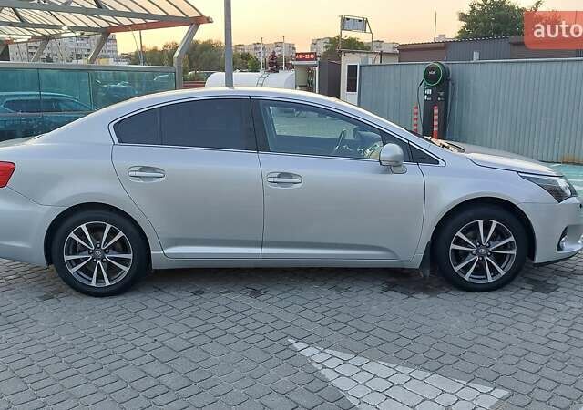 Сірий Тойота Авенсіс, об'ємом двигуна 2 л та пробігом 198 тис. км за 10800 $, фото 6 на Automoto.ua