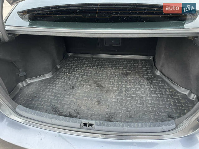 Серый Тойота Авенсис, объемом двигателя 2 л и пробегом 290 тыс. км за 11000 $, фото 4 на Automoto.ua