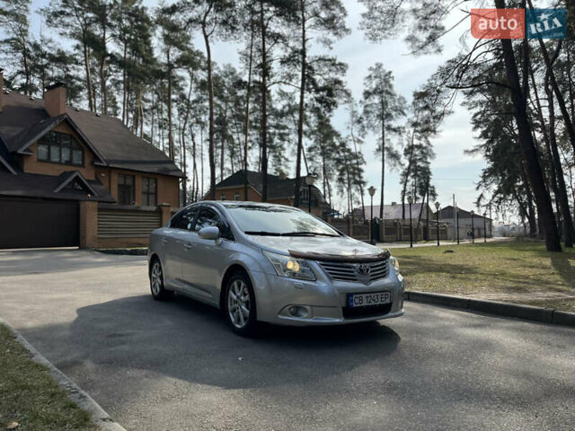 Серый Тойота Авенсис, объемом двигателя 1.8 л и пробегом 275 тыс. км за 8800 $, фото 3 на Automoto.ua