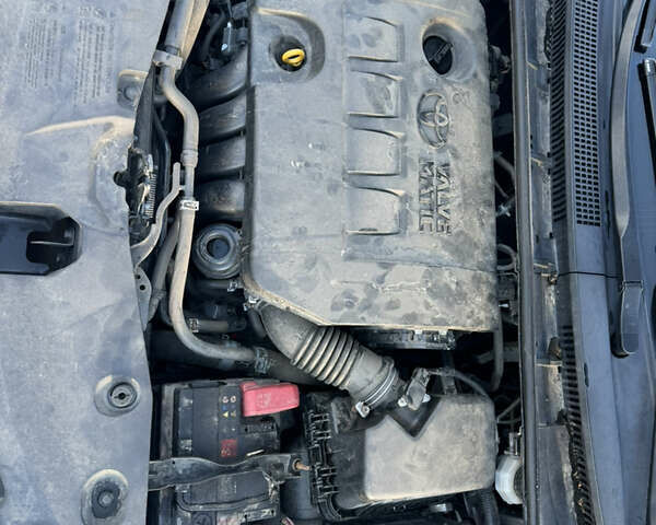 Серый Тойота Авенсис, объемом двигателя 2 л и пробегом 185 тыс. км за 12000 $, фото 22 на Automoto.ua