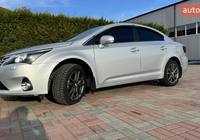 Серый Тойота Авенсис, объемом двигателя 1.99 л и пробегом 230 тыс. км за 10500 $, фото 4 на Automoto.ua