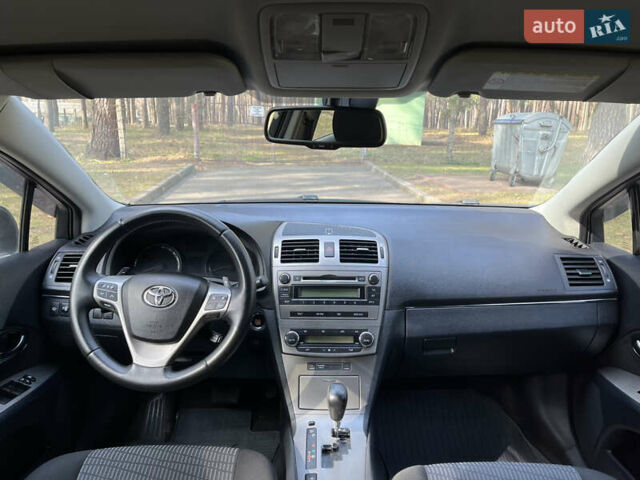 Серый Тойота Авенсис, объемом двигателя 1.8 л и пробегом 275 тыс. км за 8800 $, фото 25 на Automoto.ua