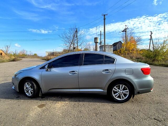 Серый Тойота Авенсис, объемом двигателя 1.8 л и пробегом 135 тыс. км за 11200 $, фото 8 на Automoto.ua