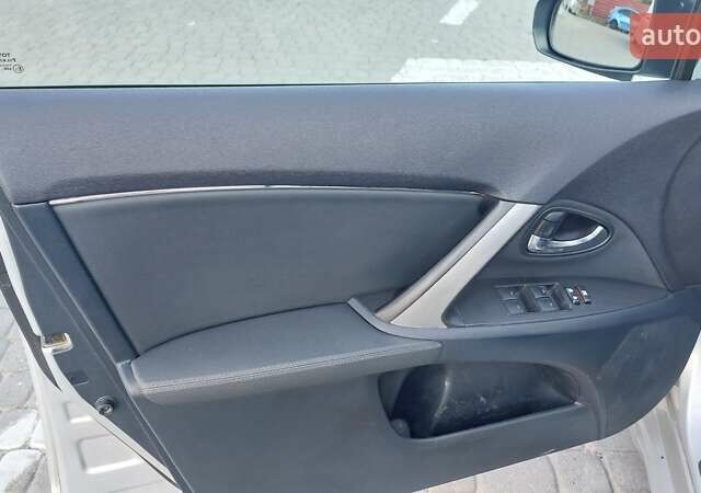 Сірий Тойота Авенсіс, об'ємом двигуна 2 л та пробігом 198 тис. км за 10800 $, фото 10 на Automoto.ua