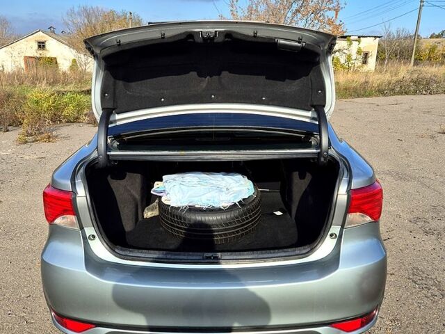 Серый Тойота Авенсис, объемом двигателя 1.8 л и пробегом 135 тыс. км за 11200 $, фото 9 на Automoto.ua