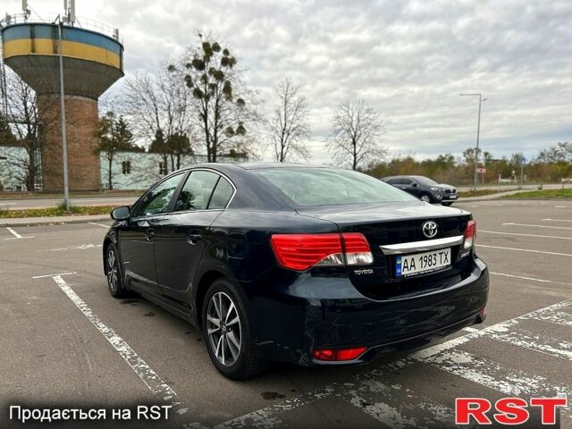 Серый Тойота Авенсис, объемом двигателя 2 л и пробегом 202 тыс. км за 10000 $, фото 2 на Automoto.ua