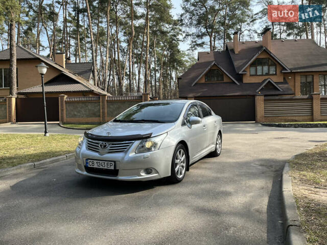 Серый Тойота Авенсис, объемом двигателя 1.8 л и пробегом 275 тыс. км за 8800 $, фото 1 на Automoto.ua