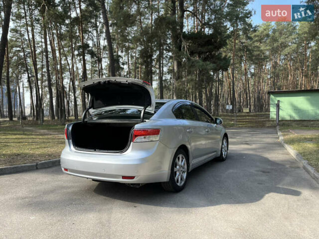 Серый Тойота Авенсис, объемом двигателя 1.8 л и пробегом 275 тыс. км за 8800 $, фото 10 на Automoto.ua