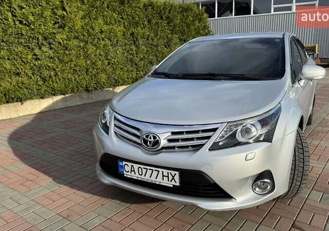 Серый Тойота Авенсис, объемом двигателя 1.99 л и пробегом 230 тыс. км за 10500 $, фото 1 на Automoto.ua