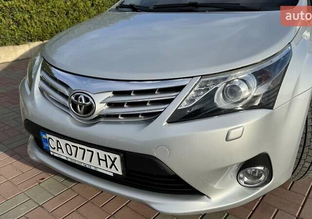 Серый Тойота Авенсис, объемом двигателя 1.99 л и пробегом 230 тыс. км за 10500 $, фото 11 на Automoto.ua